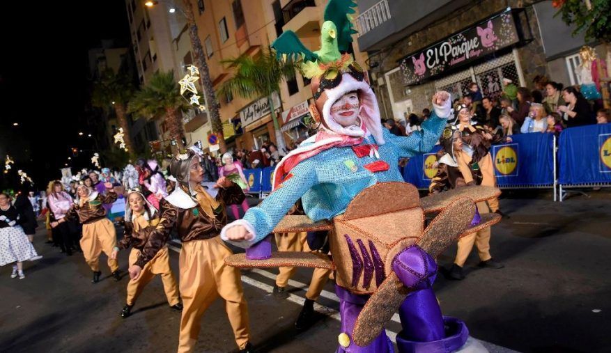Santa Cruz suspende el Carnaval de esta noche y prevé retomar la fiesta mañana