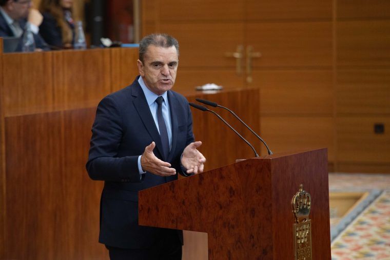 Un informe de la unidad de Pérez de los Cobos basado en noticias de Okdiario ha servido para imputar al delegado del Gobierno en Madrid