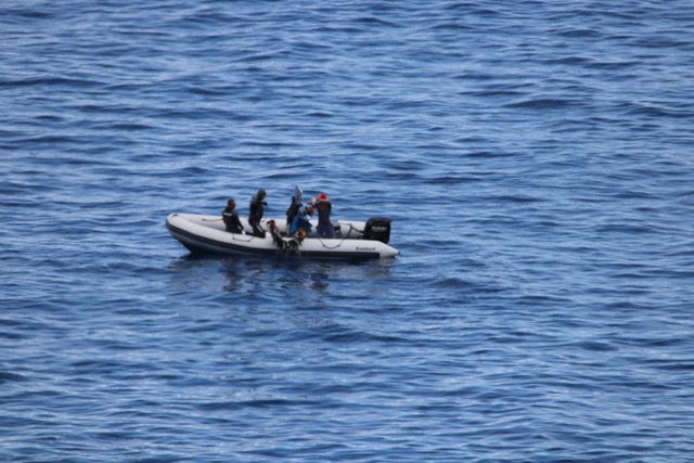 Interceptada una embarcación a su llegada a Tenerife tras realizar pesca submarina en zona prohibida de La Gomera