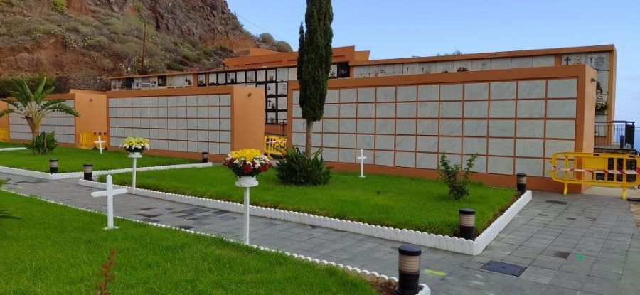 El Ayuntamiento de Agulo acondiciona el cementerio para la celebración del Día de los Fieles Difuntos.