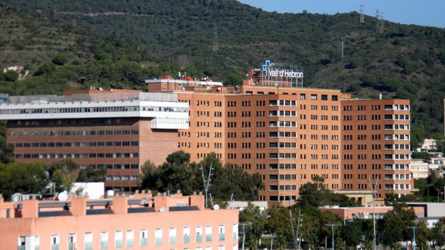Tardan dos días en encontrar a un anciano muerto en el baño de un hospital en Barcelona