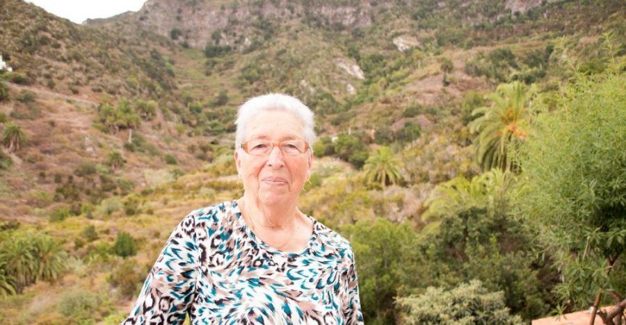 El Cabildo de La Gomera conmemora el Día de la Mujer Rural resaltando la figura de la mujer artesana