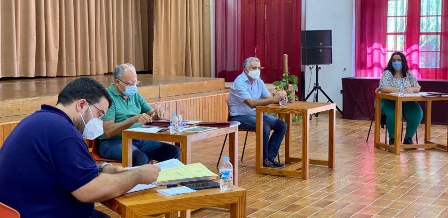 Curbelo inicia una ronda de encuentros con los ayuntamientos para reforzar la cooperación municipal