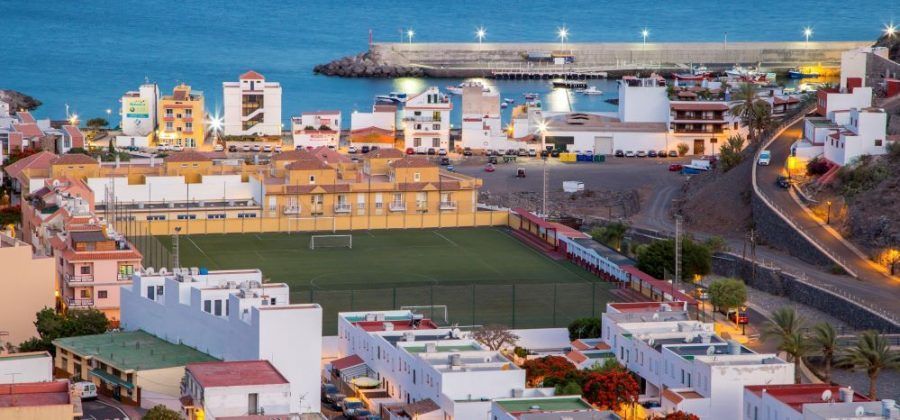 Alajeró inicia el procedimiento para la sustitución del césped del campo de fútbol Playa de Santiago