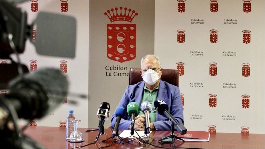 El Cabildo de La Gomera resuelve el primer lote de becas que beneficia a más de 600 estudiantes