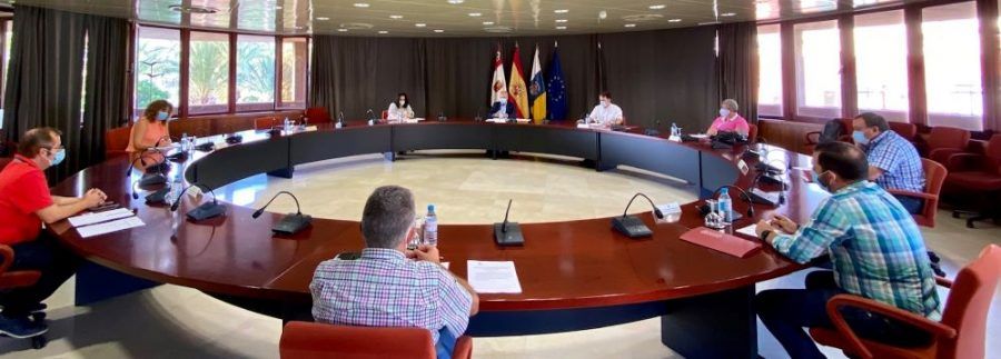 Cabildo y ayuntamientos de La Gomera coordinan las inversiones del Fdcan y del Plan Insular de Cooperación