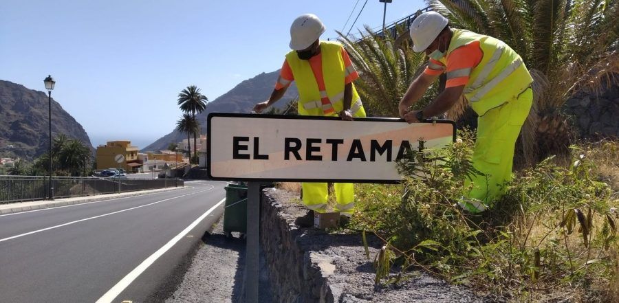 El Cabildo intensifica la renovación de la señalética de las carreteras de La Gomera