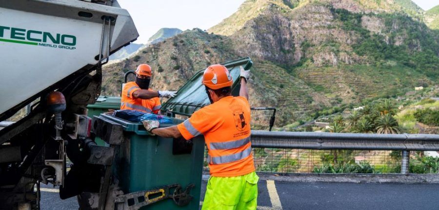 Hermigua comienza a normalizar la recogida de residuos sólidos urbanos que gestiona Gesplan, tras la avería de los vehiculos