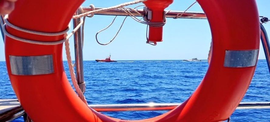 Llega a San Sebastian de La Gomera un cayuco con 99 adultos varones y cinco niños