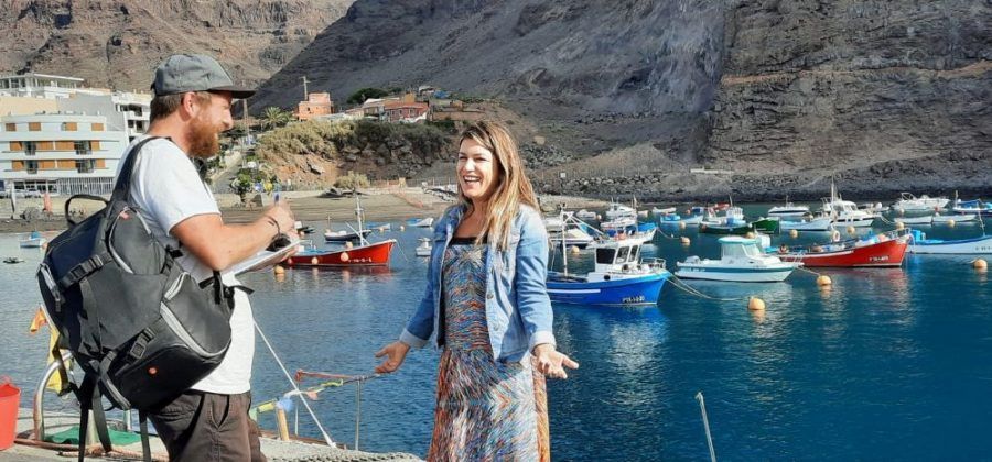 El reconocido periodista noruego Runar Halvorsen visita La Gomera en una acción promocional