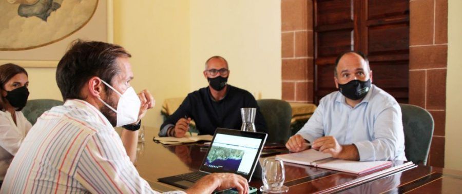 Transición Ecológica y Cabildo de La Palma ultiman el abastecimiento de agua de riego de urgencia con desaladoras portátiles
