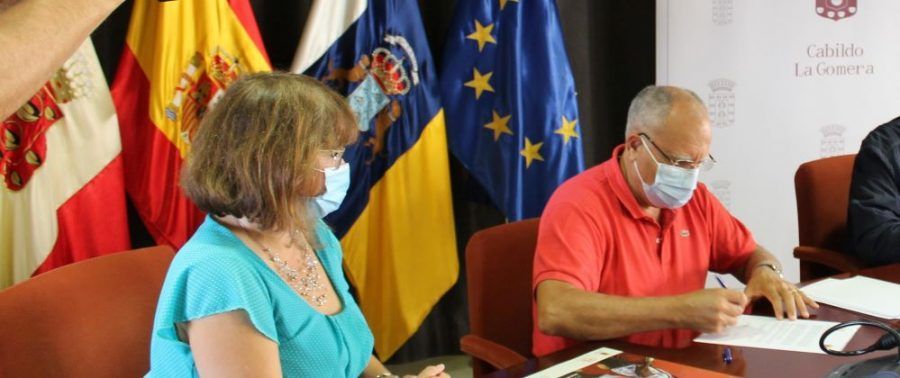 El Cabildo fomenta la lectura con la distribución de libros al alumnado de Bachillerato y Formación Profesional