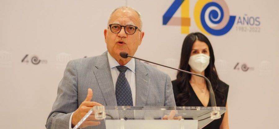Curbelo: “La sociedad canaria no ha quebrado gracias a la acción de este Gobierno”