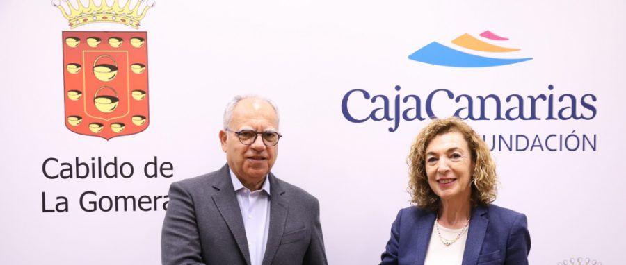 Cabildo y Fundación CajaCanarias dan a conocer el patrimonio natural de la isla entre la comunidad escolar