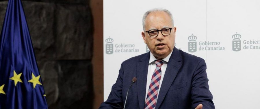 Curbelo propone deducir en un 50% la cuota autonómica del IRPF para rentas de las islas verdes