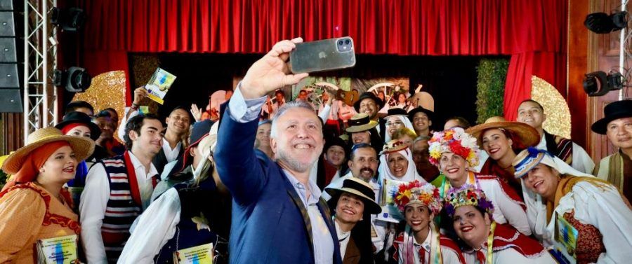 El presidente de Canarias finaliza su viaje oficial en América con el Encuentro de Tradiciones Canarias en Venezuela