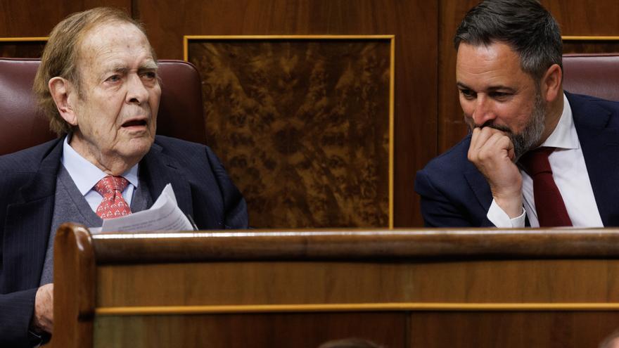 Tamames pone a la venta el discurso que pronunció en el Congreso como candidato de la moción de censura por 4,74 euros