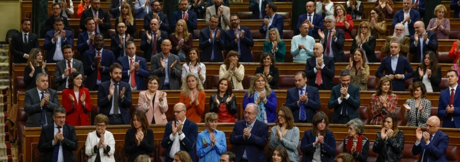 La moción de censura fallida de Vox refuerza al Gobierno de Sánchez y da un severo golpe al PP de Feijóo