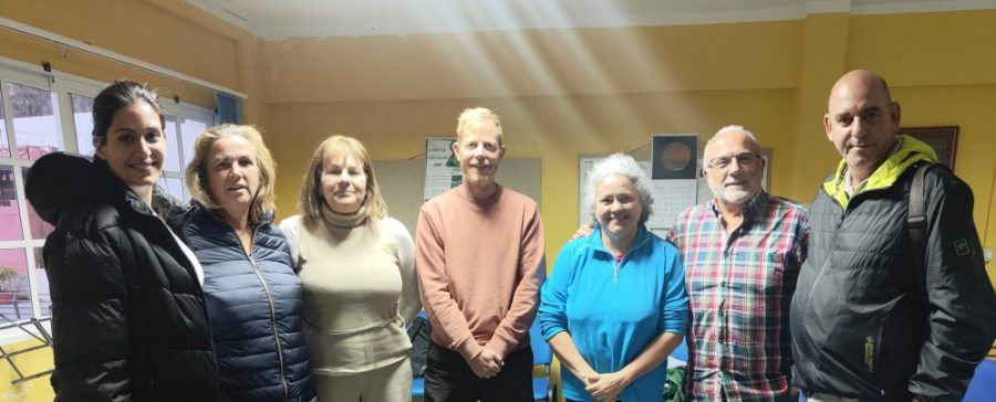 Nueva junta directiva acompañada de los profesores del Aula de Música. Desde la izquierda: Yoselin I. Martín (Presidenta), Mercedes Febles (Visepresidenta), Marcelina Barroso (Tesorera), Andrew Prugh (Vocal), Guadalupe Torres (Secretaria), Gonzalo Lemus (Profesor) y Guillermo Torres (Profesor). Fuente: Asoc. Mus. Ntra. Sra. de Las Mercedes.