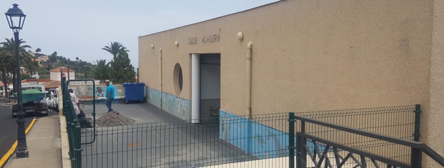 El patio de acceso al Colegio de Alajeró contará con una cubierta de protección con una ejecución que alcanza casi los 20 mil euros