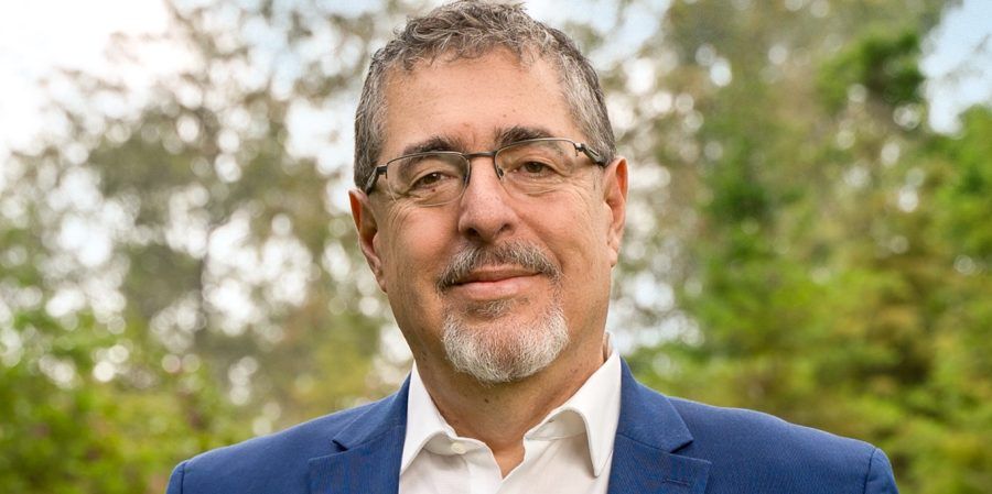 El progresista Bernardo Arévalo de León gana las elecciones de Guatemala pese a la persecución política