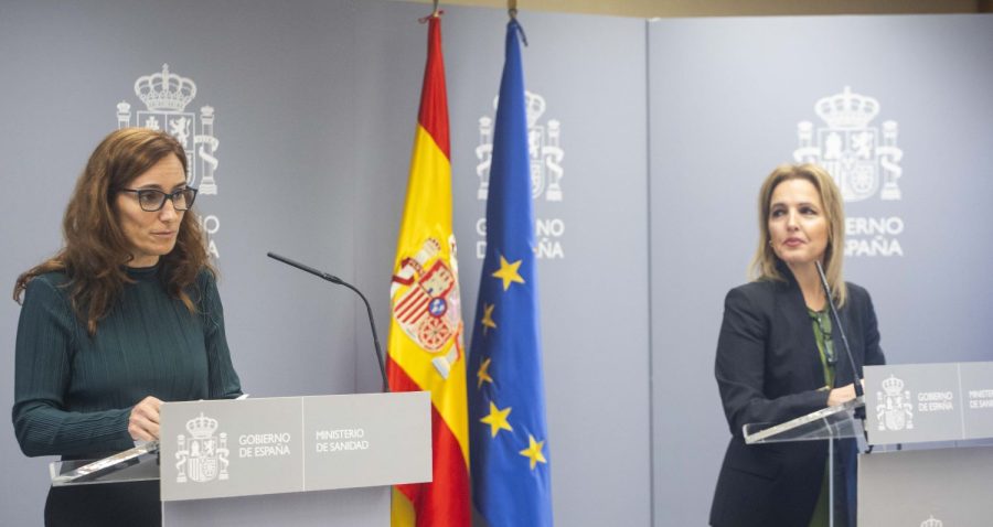 Mónica García, al exconsejero de Sanidad de Ayuso: “Usted firmaría de nuevo los protocolos de la vergüenza. No es lo mismo morir ahogado que sedado”
