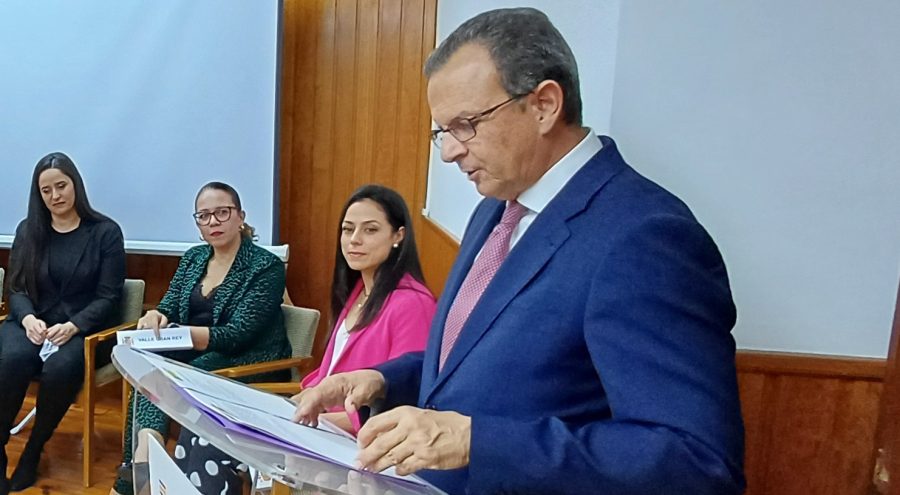 Juan Luis Navarro, director insular de la Administración del Estado será el candidato del PSOE al Senado por La Gomera