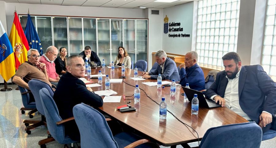 Constituida la mesa negociadora del nuevo convenio del campo de Canarias