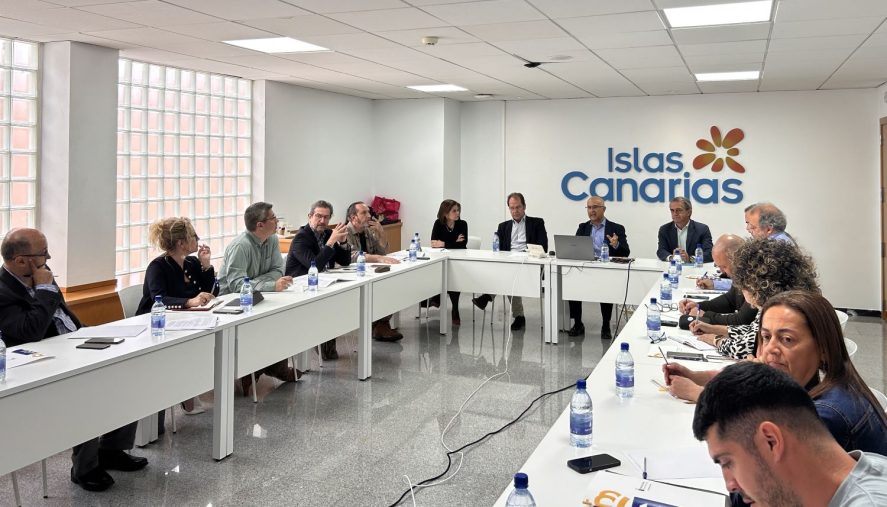 El Gobierno de Canarias reúne a los cabildos para recoger propuestas al anteproyecto de Ley del Uso Turístico de Viviendas