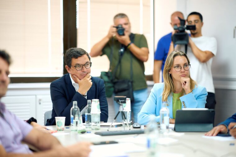 El Gobierno consigue dar un paso más en la negociación con el Estado para la actualización de los costes tipo