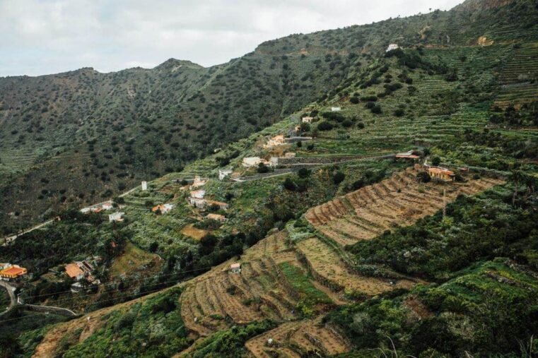 Vallehermoso dice que invertirá más de un millón de euros en la mejorar el alumbrado público