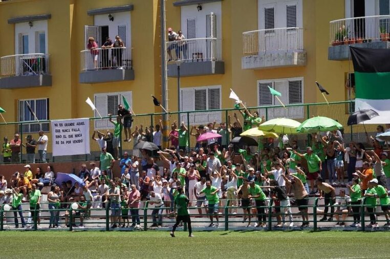 Denuncian los hechos en el partido del UD Hermigua-CD Agulo por el machismo del arbitro que exigió «la retirada de las mujeres de la grada»