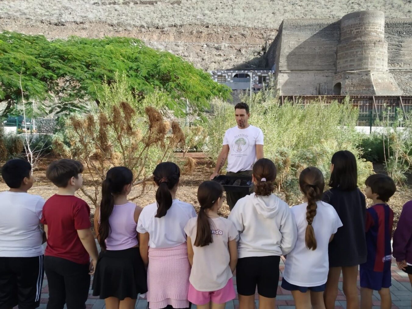 La Unidad de Medio Ambiente colabora en labores de concienciación medioambiental entre escolares