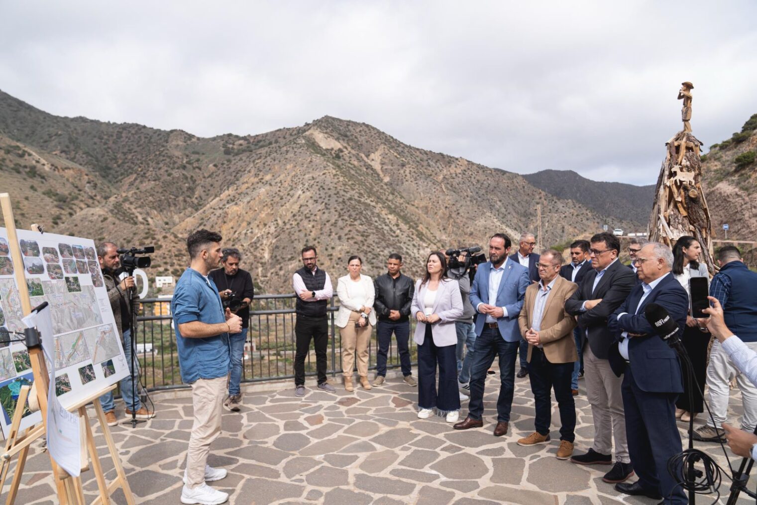 El Gobierno de Canarias comienza en La Gomera las obras de encauzamiento del barranco de Vallehermoso