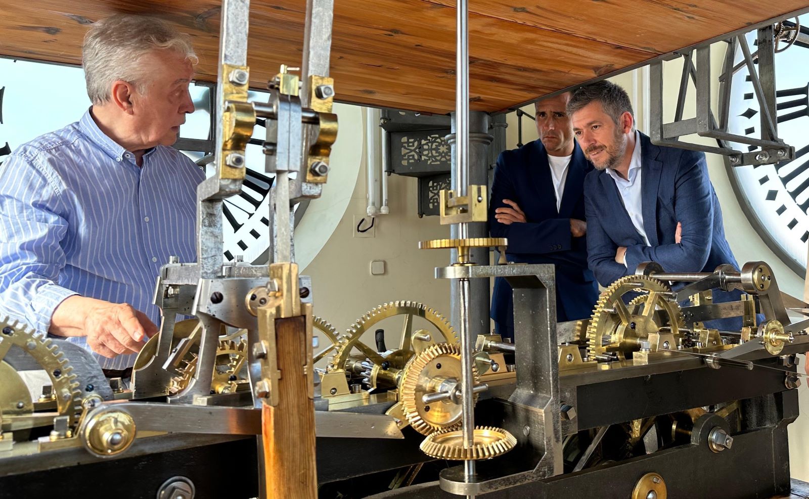 El reloj de la Puerta del Sol de Madrid marcará por primera vez la hora canaria en homenaje a las islas