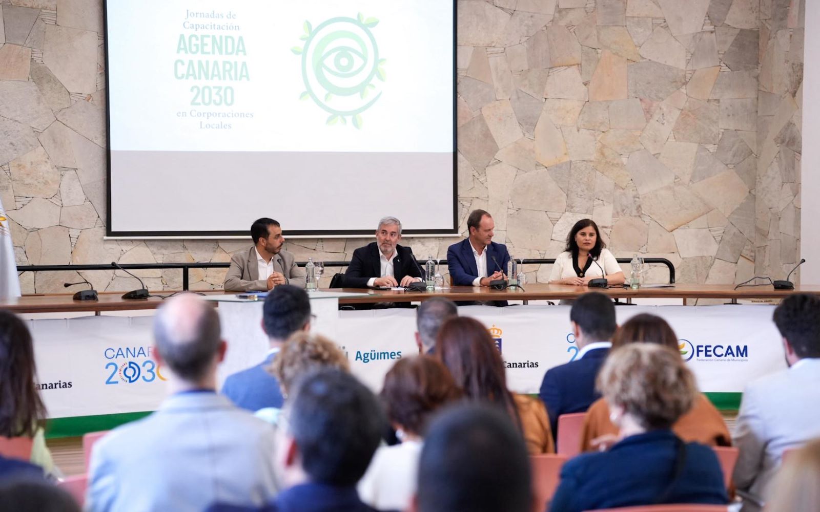 El Gobierno de Canarias y la Fecam se comprometen a trabajar juntos para impulsar la Agenda 2030