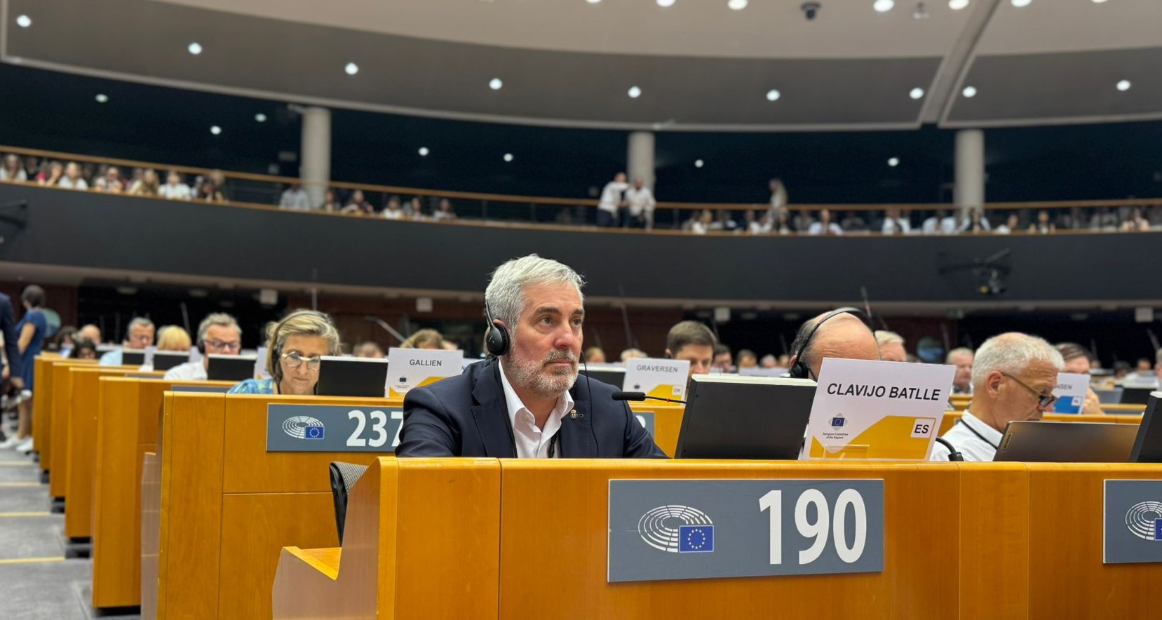 Canarias pide a Bruselas que amplíe más allá de 2030 la exención de tasas de emisión entre islas y con la península
