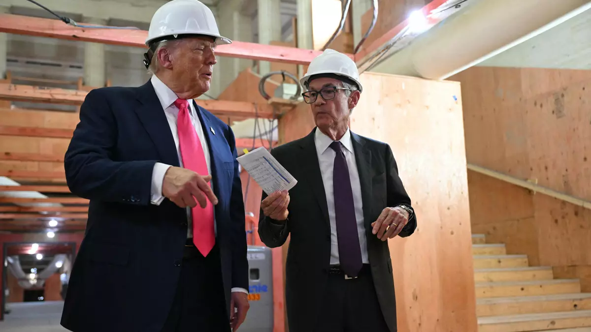 Trump busca el cuerpo a cuerpo con el presidente de la Fed para tapar el caso Epstein, y sale malparado