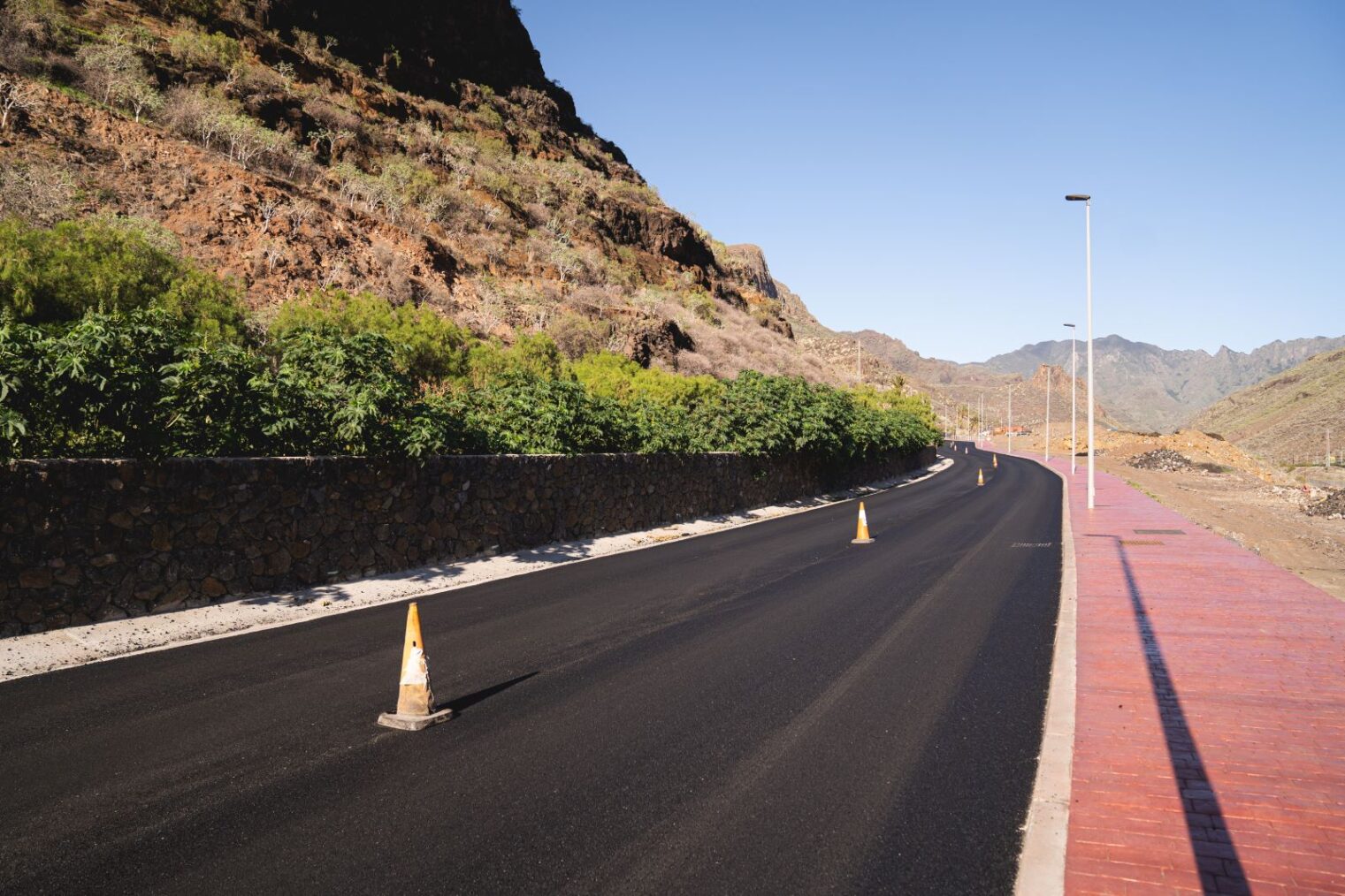 El Cabildo informa de cortes de tráfico por labores de pavimentación en la carretera CV-1, en San Sebastián de La Gomera