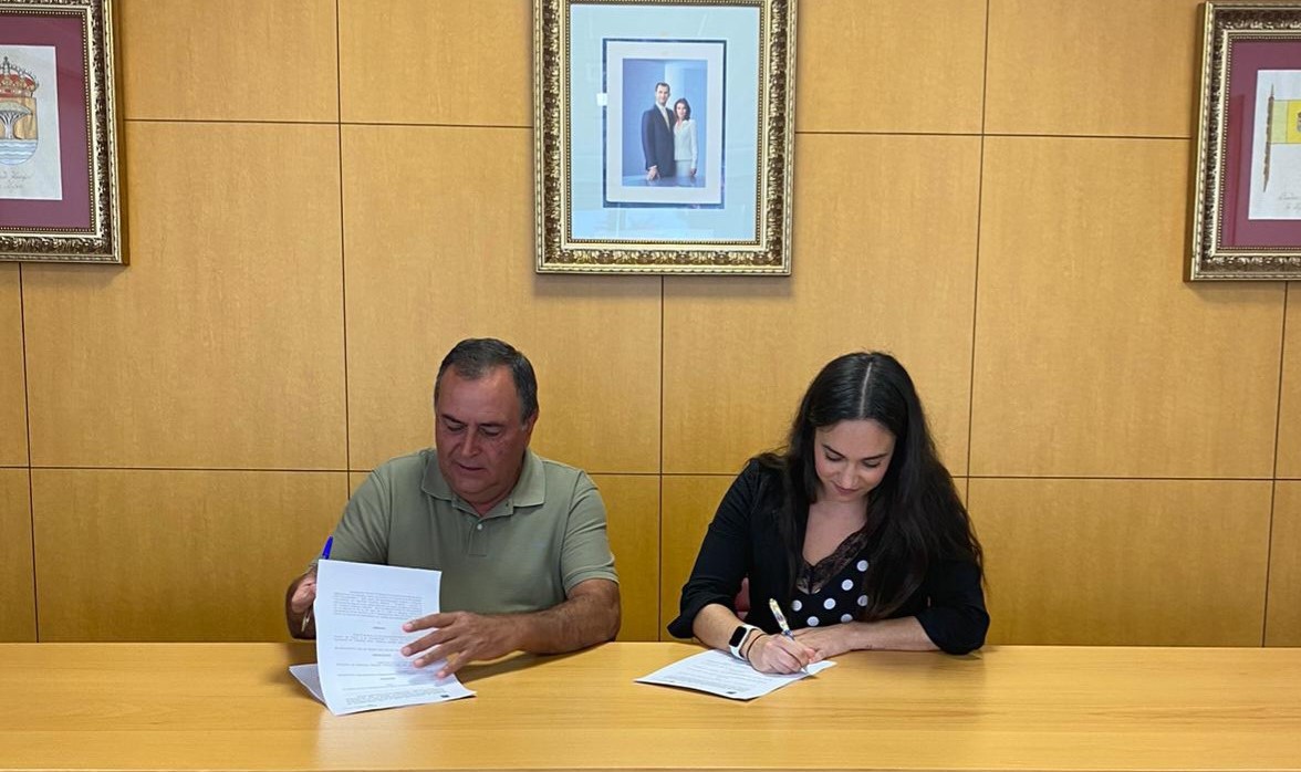 El Ayuntamiento de Alajeró y Solidaridad Intergeneracional firman un convenio en pro de la calidad de vida de las personas mayores
