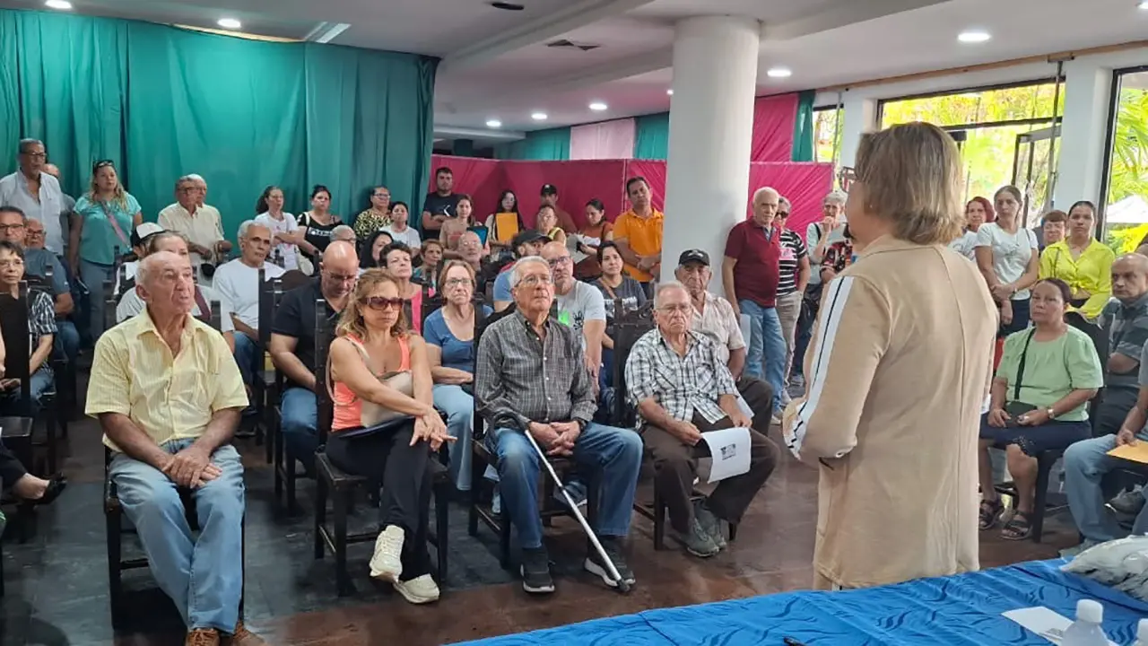 El Gobierno de Canarias realiza la entrega de ayudas para canarios residentes en el oriente y sur de Venezuela