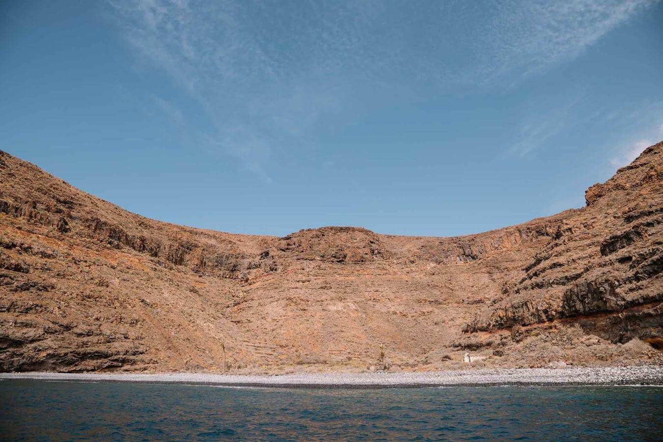 El Cabildo de la Gomera recupera el entorno litoral de la playa de Ereses, Alajero con la retirada de más de una tonelada de residuos