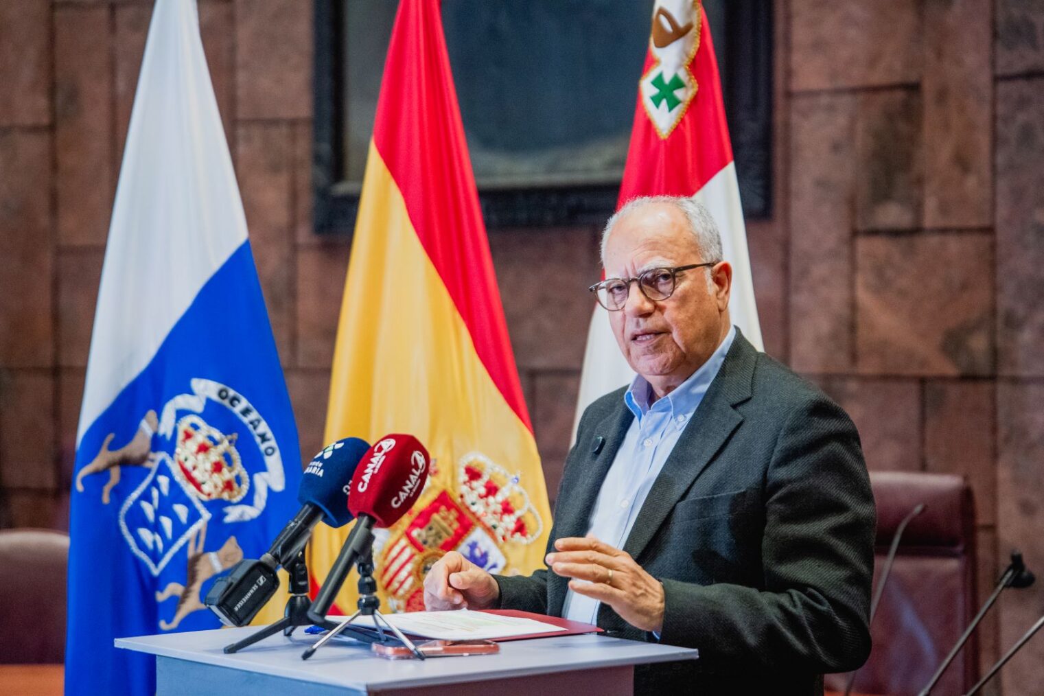 Curbelo pide reforzar la bonificación al combustible y una respuesta coordinada ante el conflicto en Oriente Medio