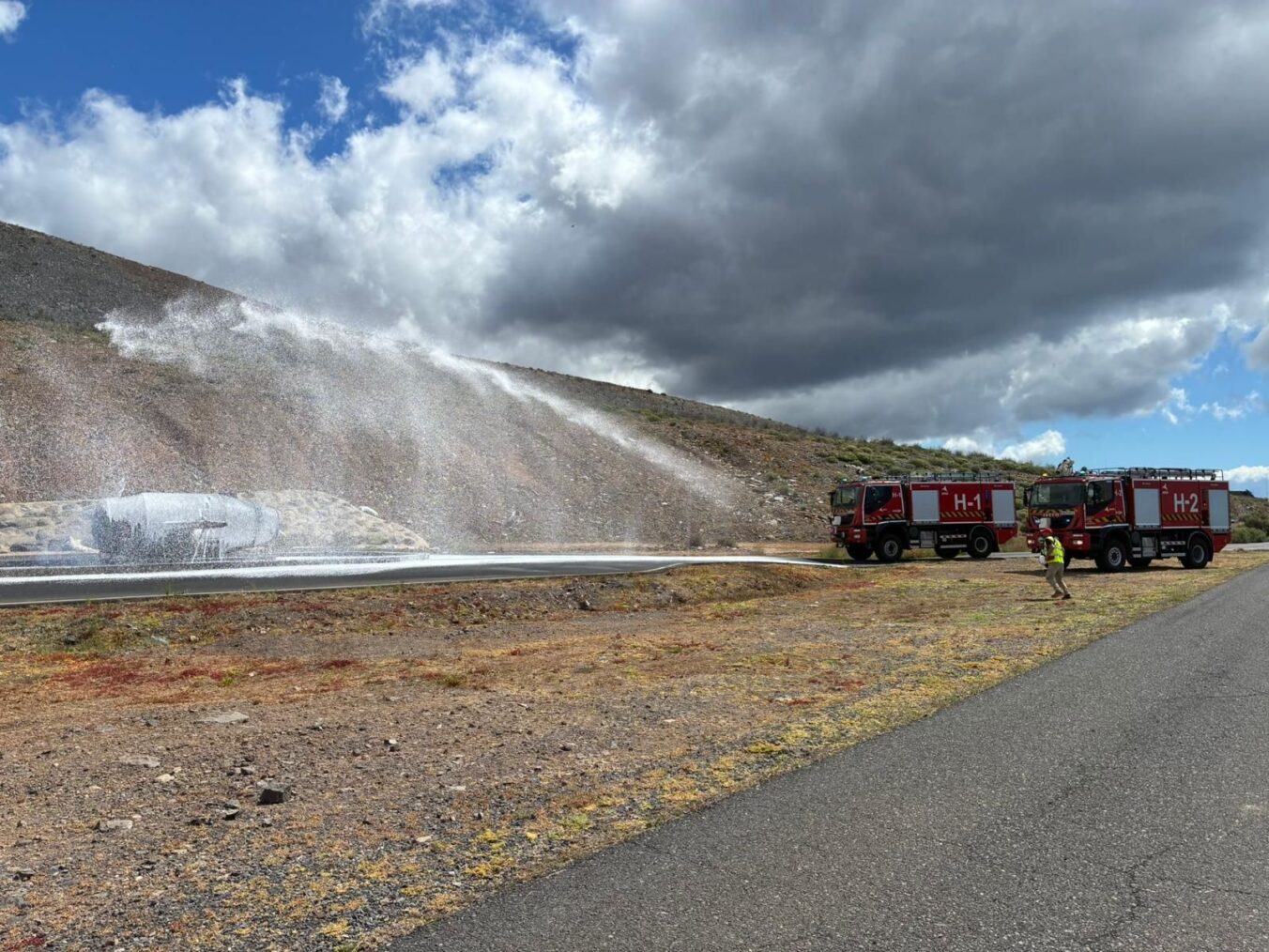 El Aeropuerto de La Gomera lleva a cabo un simulacro general de accidente aéreo de un avión comercial tipo ATR-72