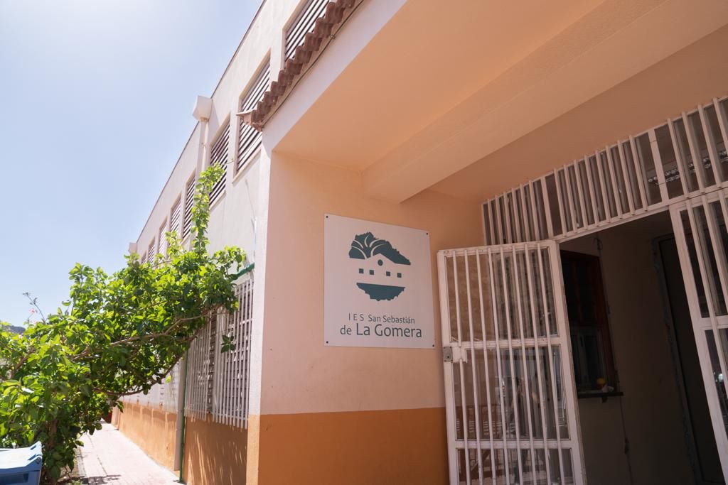 El Cabildo de La Gomera defiende la continuidad de la oferta educativa actual para el próximo curso