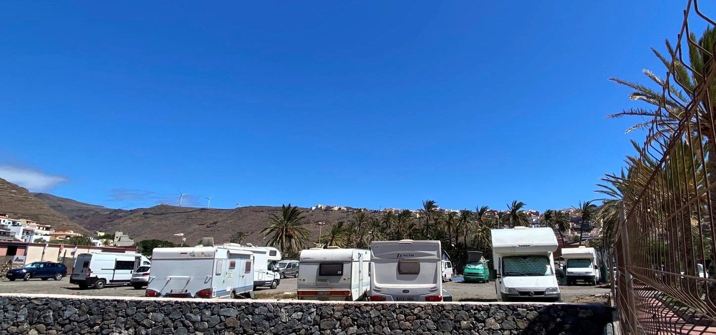 El PSOE de San Sebastián de La Gomera pide al Ayuntamiento que cumpla la normativa que garantiza un servicio adecuado al turismo de autocaravanas