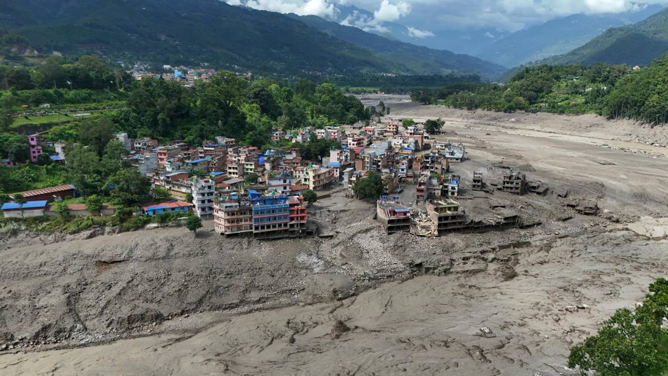 Al menos 289 muertos y casi 1.400 desaparecidos en las riadas de la frontera de Nepal