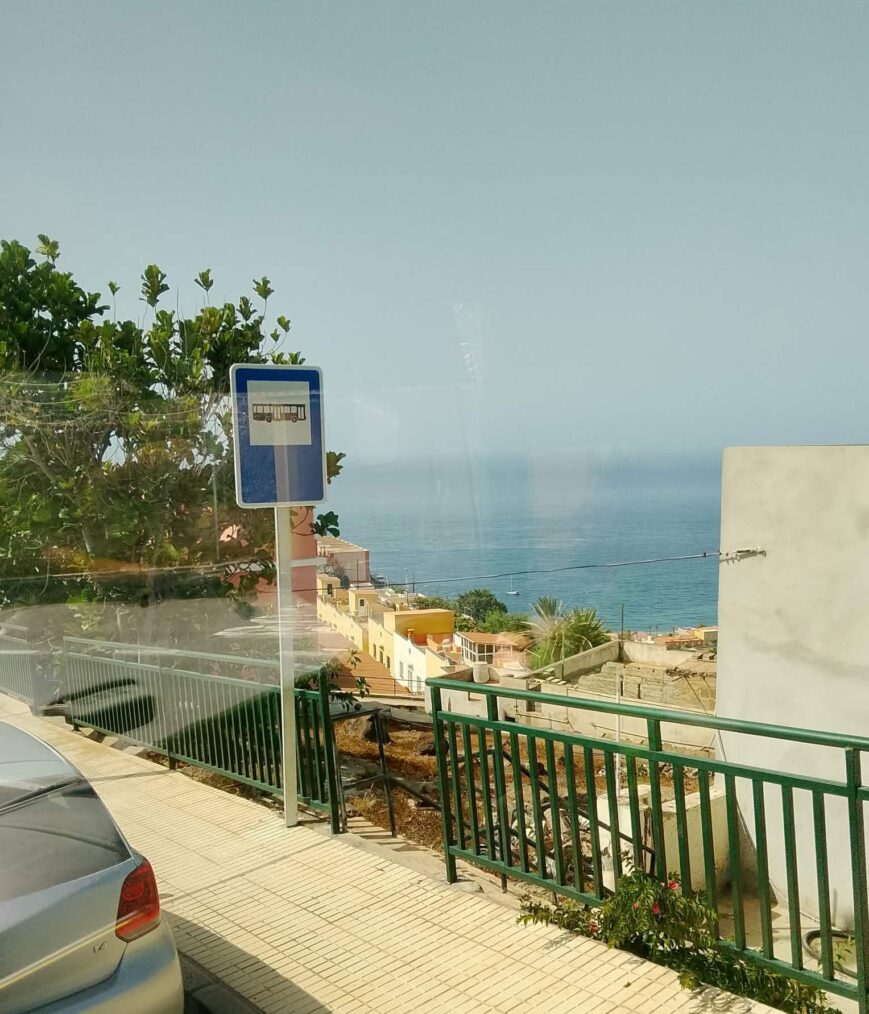 Iniciativa por La Gomera (IxLG) exige en el Cabildo la reposición y construcción de marquesinas pendientes en varios municipios de la isla