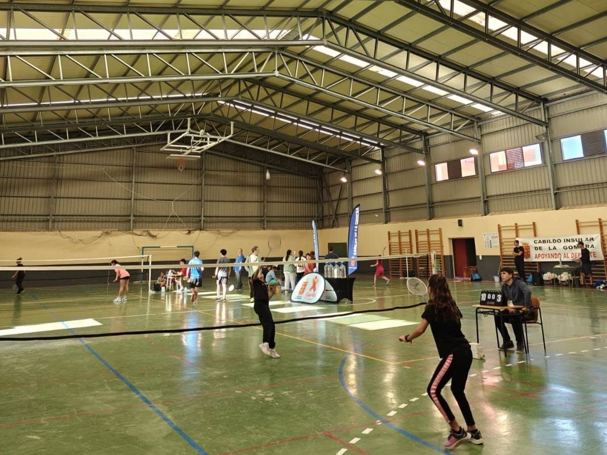 El Cabildo de La Gomera activa la campaña de promoción deportiva de los Juegos Escolares 2026-2027